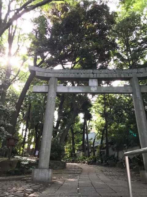 初台出世稲荷（撮影: くりたま）