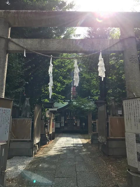 稲荷鬼王神社（撮影: くりたま）