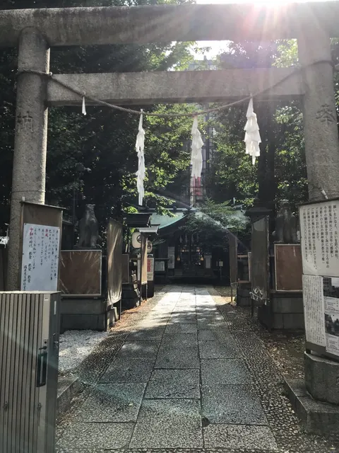 稲荷鬼王神社（撮影: くりたま）