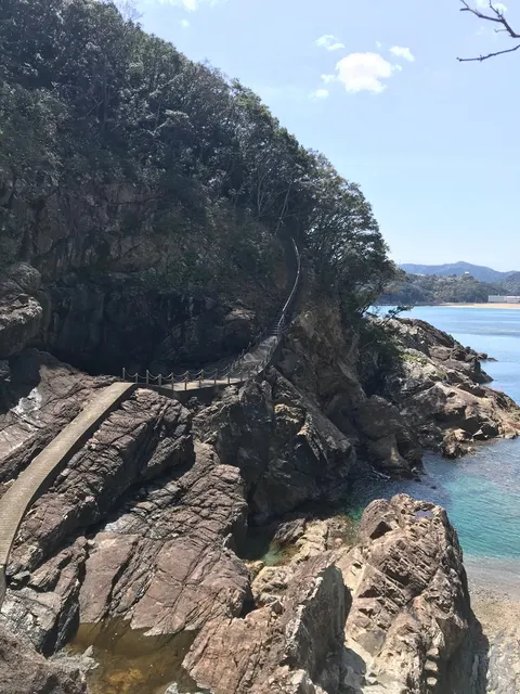 恵比寿洞神社（撮影: くりたま）