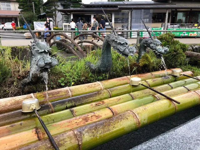 忍野八海浅間神社（撮影: くりたま）