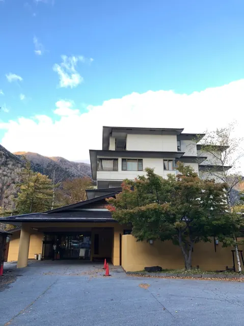 温泉神社（撮影: くりたま）