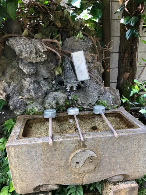 於岩稲荷田宮神社（撮影: くりたま）