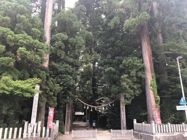 伊和神社（撮影: くりたま）