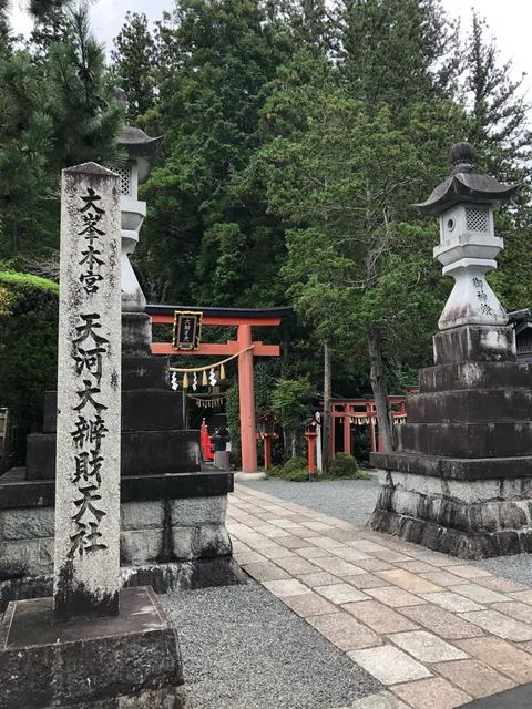 天河大弁財天社（撮影: くりたま）