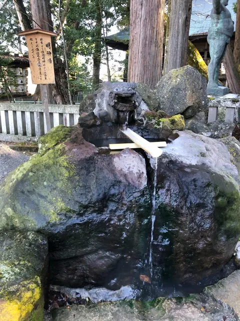 諏訪大社上社本宮（撮影: くりたま）