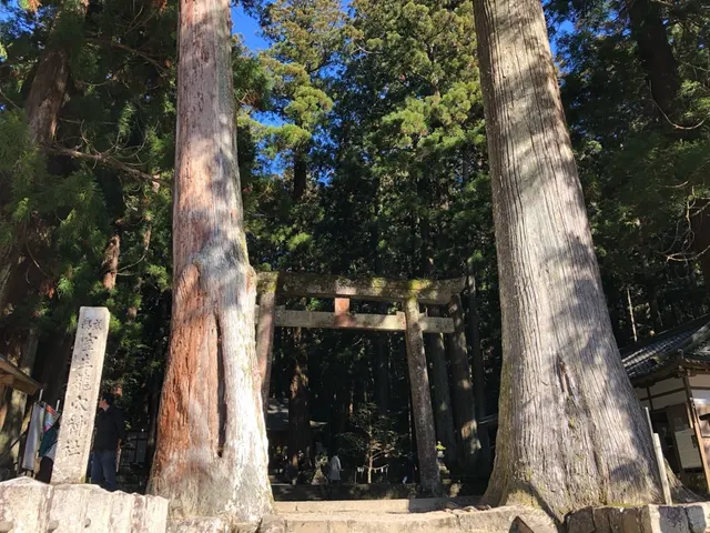 室生龍穴神社（撮影: くりたま）